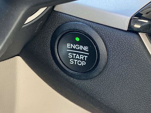 Used 2022 Ford Escape SE w/ Convenience Package image 28