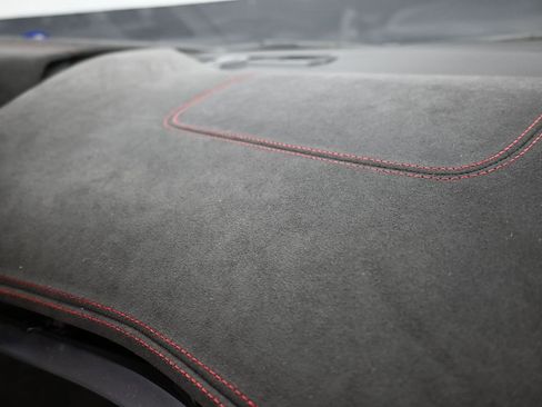 Used 2023 Chevrolet Corvette Stingray Premium Conv w/ Z51 Performance Package image 16