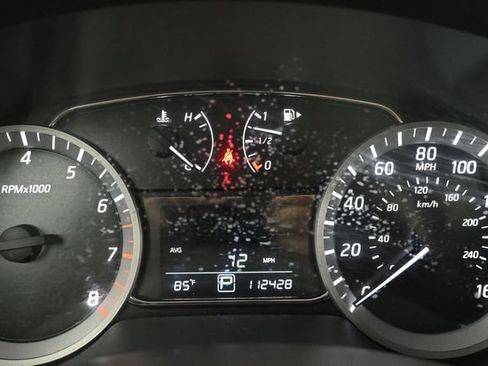 Used 2013 Nissan Sentra SR w/ Driver Pkg FWD image 28