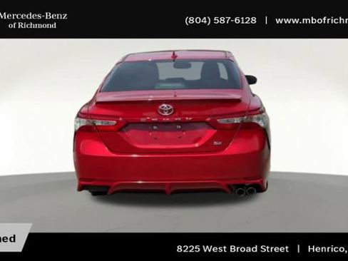 Used 2020 Toyota Camry SE w/ Convenience Package FWD image 9