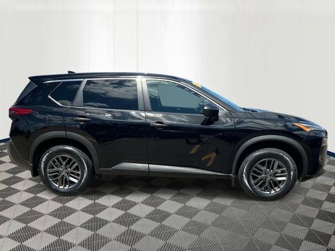 Used 2021 Nissan Rogue S AWD/4WD image 6