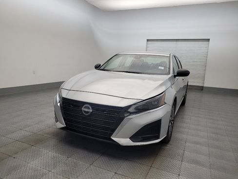 Used 2024 Nissan Altima 2.5 SV image 15