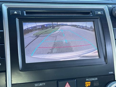 Used 2014 Toyota Camry LE FWD image 18