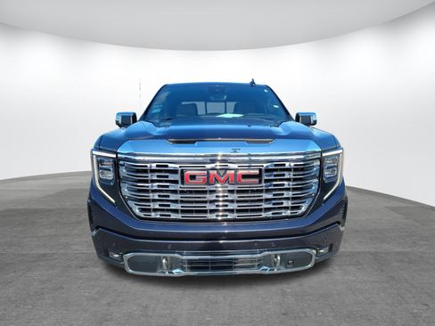Used 2022 GMC Sierra 1500 Denali w/ Denali Reserve Package image 2
