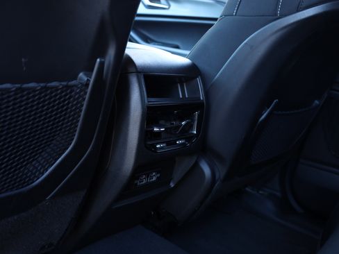 Used 2023 Jeep Grand Cherokee Laredo image 14