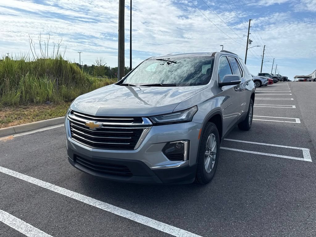 Used 2023 Chevrolet Traverse LT FWD image 6