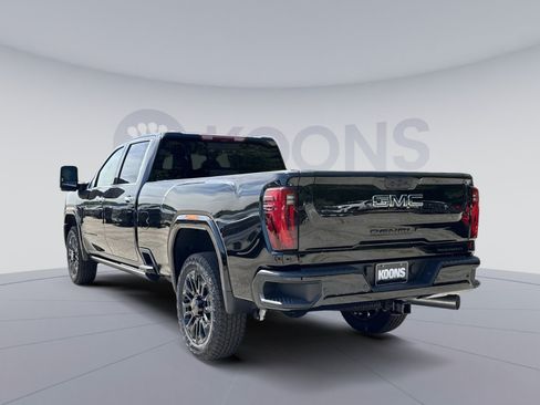 New 2026 GMC Sierra 2500 Denali Ultimate w/ LPO, Black Badging Package AWD/4WD image 4