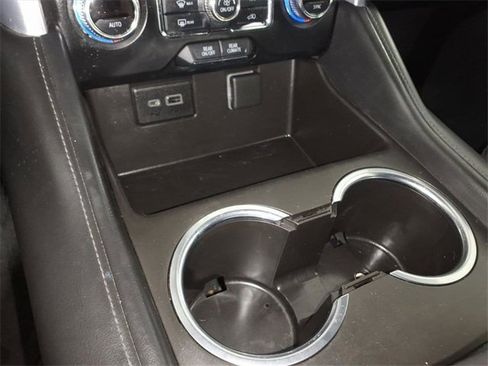 Used 2021 GMC Yukon SLE w/ Max Trailering Package image 25