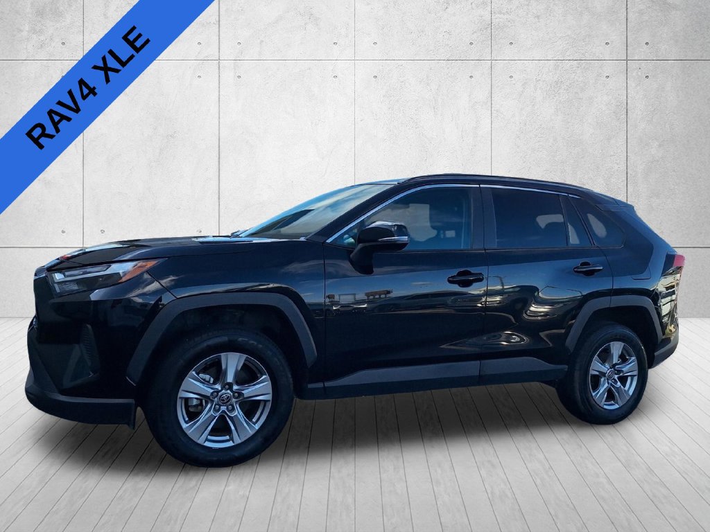 Used 2025 Toyota RAV4 XLE FWD image 1