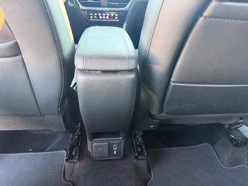 Used 2024 Buick Encore GX Avenir AWD/4WD image 24