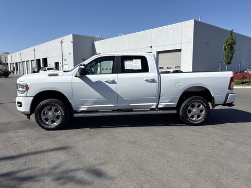 Used 2024 RAM 2500 Big Horn w/ Sport Appearance Package image 6