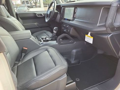 New 2025 Ford Bronco Badlands image 25