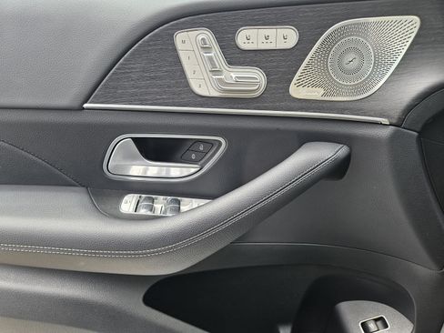 Certified 2026 Mercedes-Benz GLS 450 4MATIC image 7