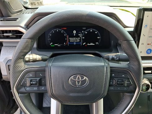 Used 2024 Toyota Tacoma 4x4 Double Cab Hybrid image 18
