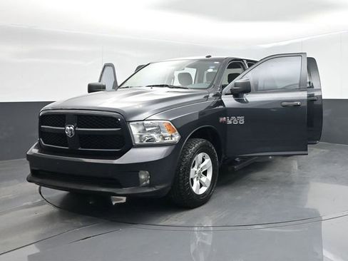 Used 2018 RAM 1500 Express AWD/4WD image 62