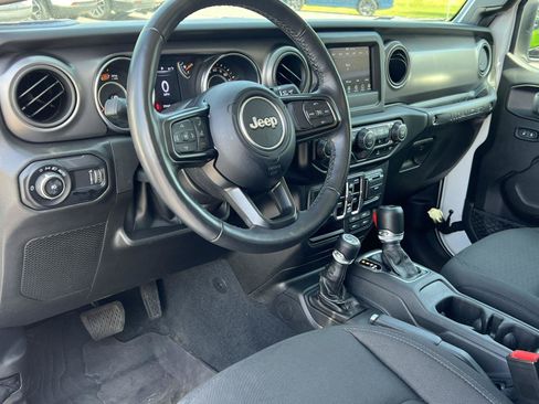 Used 2023 Jeep Wrangler Unlimited Sport AWD/4WD image 17