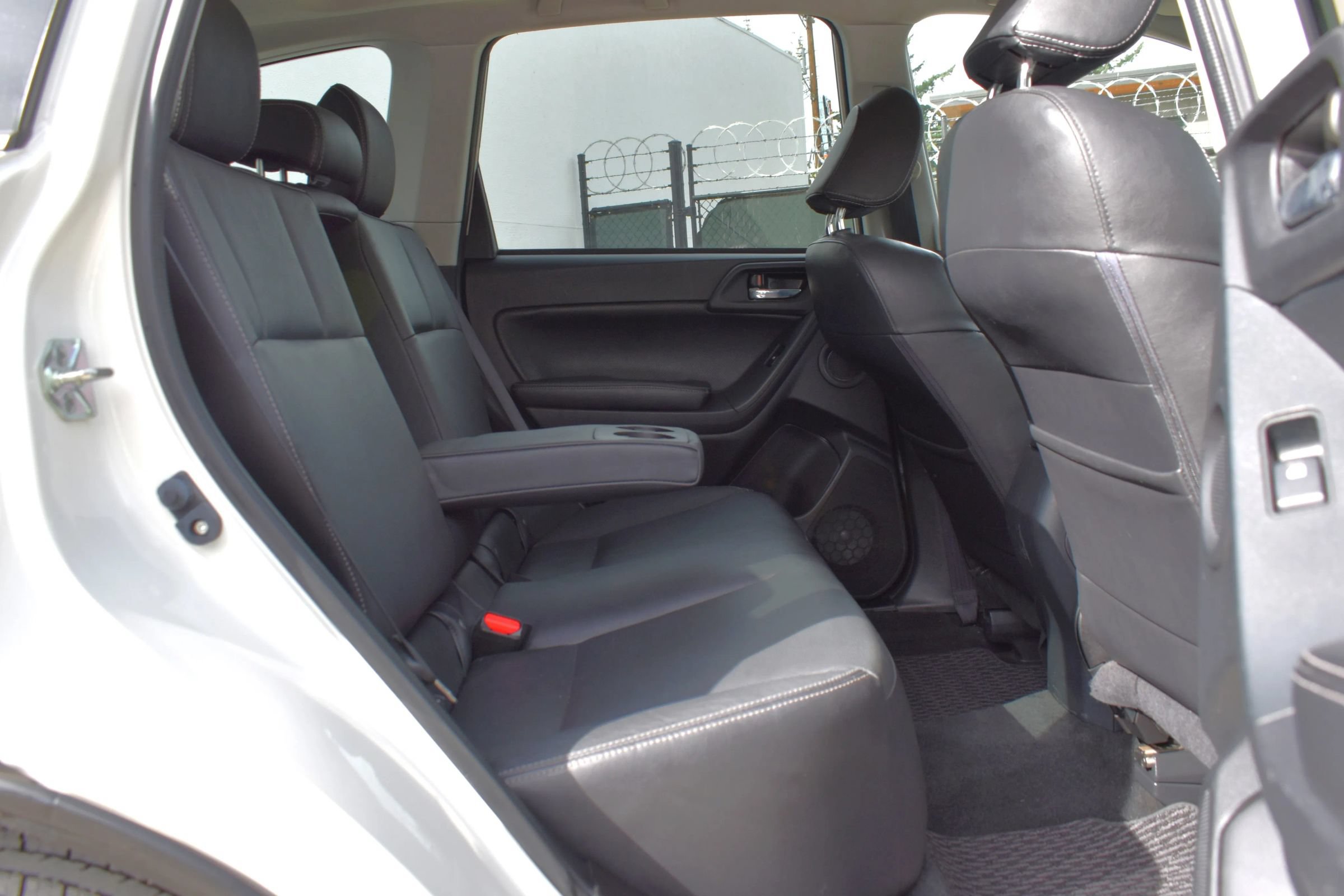 Used 2015 Subaru Forester 2.0XT Touring AWD/4WD image 31