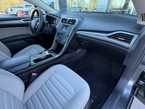 Used 2018 Ford Fusion S FWD image 18