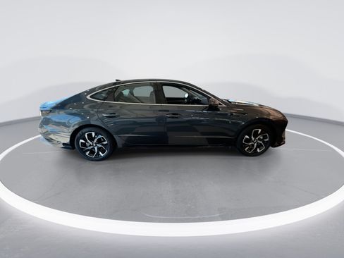 Used 2025 Hyundai Sonata SEL AWD/4WD image 9