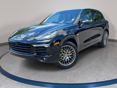 Used 2017 Porsche Cayenne S AWD/4WD image 1
