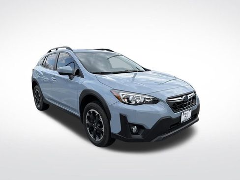 Used 2022 Subaru Crosstrek 2.0i Premium image 3