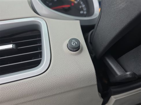 Certified 2016 Chevrolet Equinox LTZ w/ Enhanced Convenience Package image 25