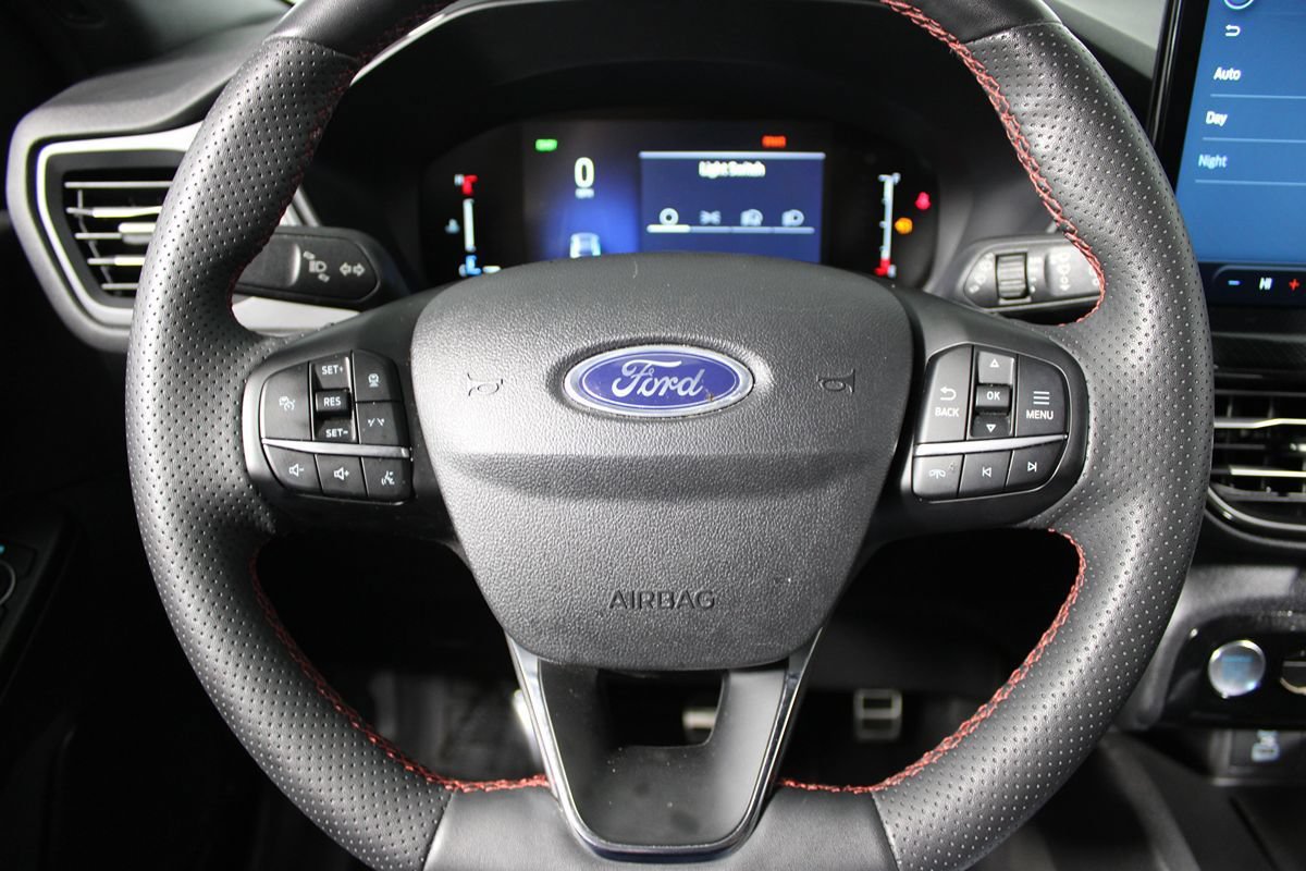 Used 2023 Ford Escape ST-Line Select w/ Tech Pack #1 AWD/4WD image 12