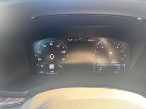 Used 2020 Volvo S60 T5 Momentum image 6