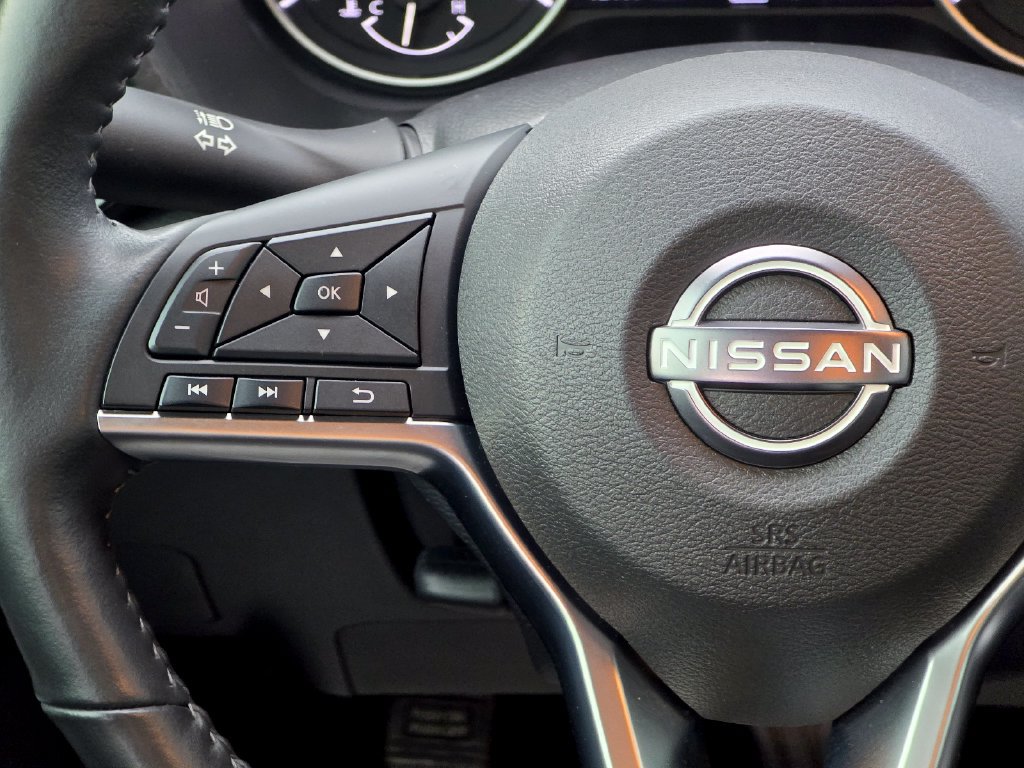 Used 2025 Nissan Sentra SV w/ All-Weather Package FWD image 13