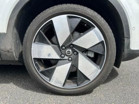 Used 2023 Volvo C40 P8 Recharge Plus w/ Climate Package AWD/4WD image 4