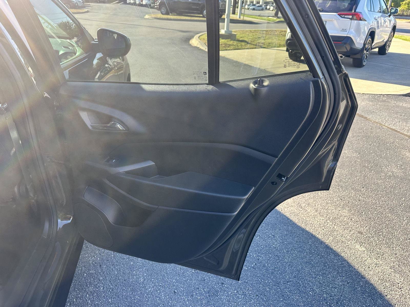 Used 2024 Chevrolet Trax LS w/ LS Convenience Package FWD image 10