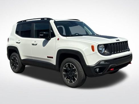 Used 2023 Jeep Renegade Trailhawk AWD/4WD image 9