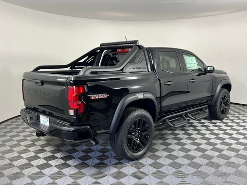 New 2025 Chevrolet Colorado Trail Boss w/ Midnight Edition AWD/4WD image 9