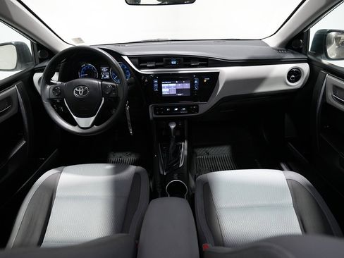 Used 2019 Toyota Corolla LE image 18