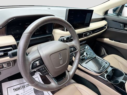 Certified 2023 Lincoln Nautilus Reserve FWD image 9