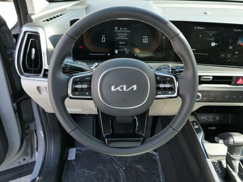 New 2025 Kia Sorento S w/ Panoramic Sunroof Package image 15