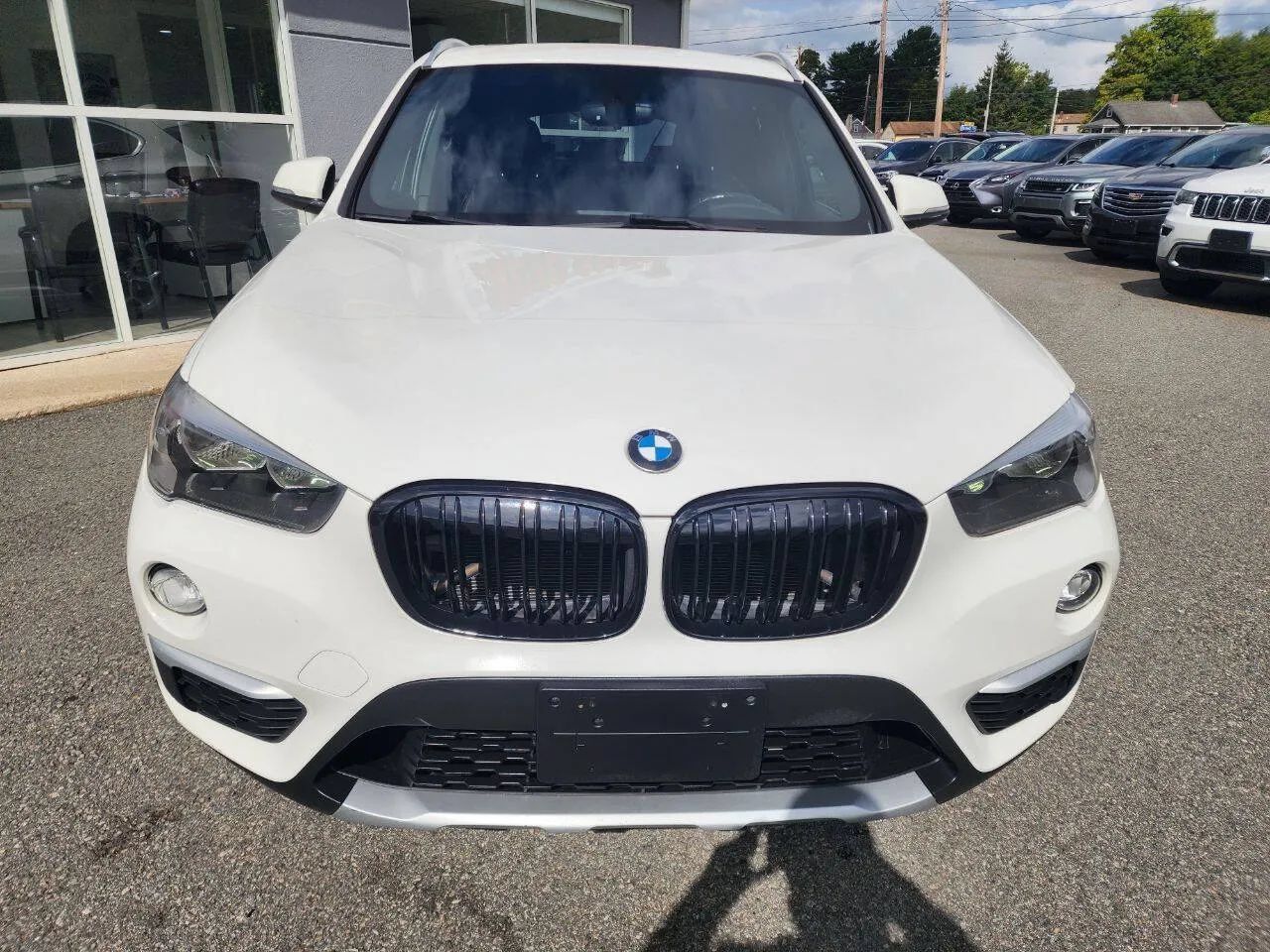 Used 2018 BMW X1 xDrive28i AWD/4WD image 2