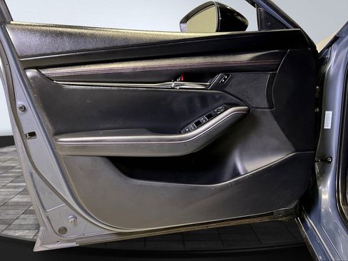 Used 2024 MAZDA MAZDA3 s image 19