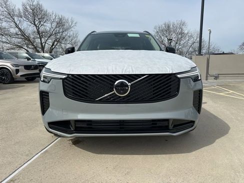 New 2026 Volvo XC90 T8 Ultra image 2
