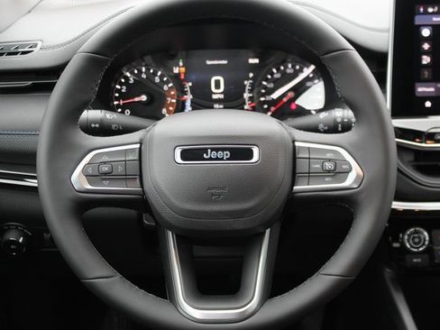New 2026 Jeep Compass Latitude image 11