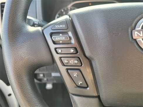 Certified 2022 Nissan Frontier SV image 24