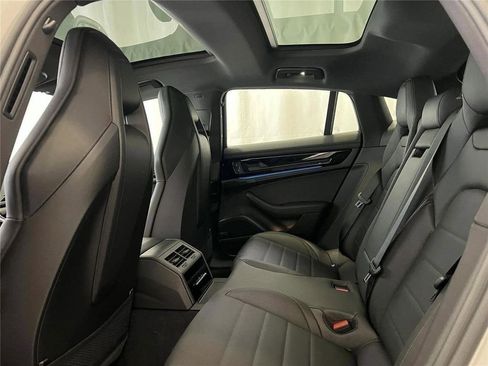 New 2026 Porsche Panamera 4 image 24