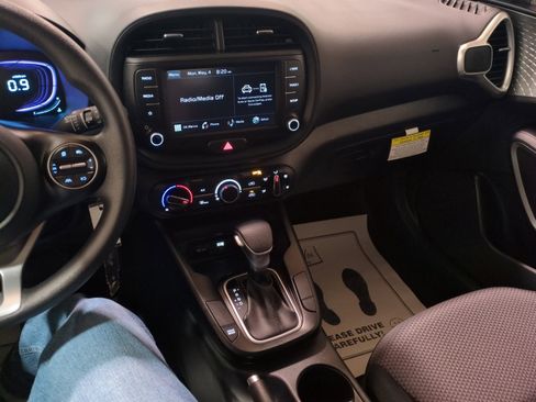 Certified 2024 Kia Soul LX FWD image 20