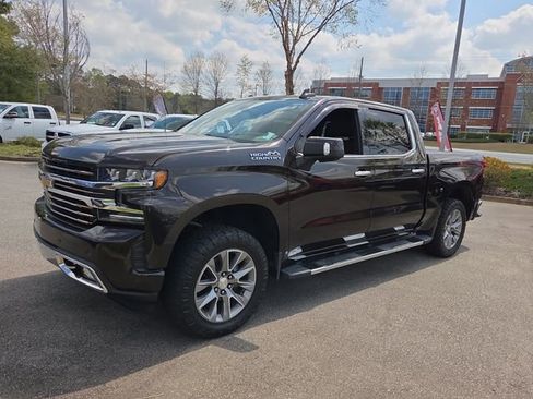 Used 2019 Chevrolet Silverado 1500 High Country w/ Technology Package image 4