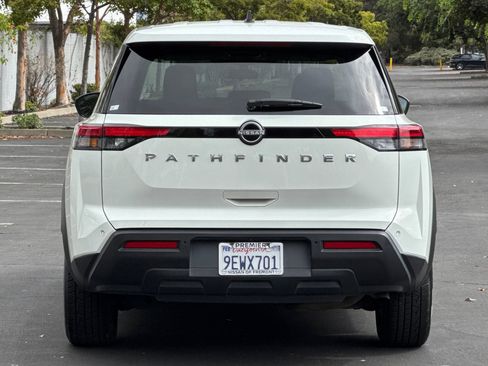 Certified 2023 Nissan Pathfinder S image 5