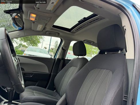 Used 2014 Chevrolet Sonic LT w/ Fun and Sun Package FWD image 14