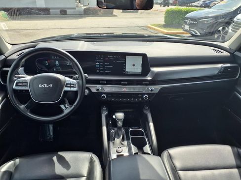 Used 2025 Kia Telluride S AWD/4WD image 3