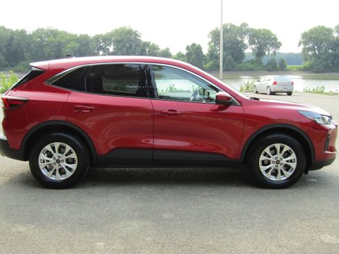 Used 2023 Ford Escape Active w/ Tech Pack #2 AWD/4WD image 5