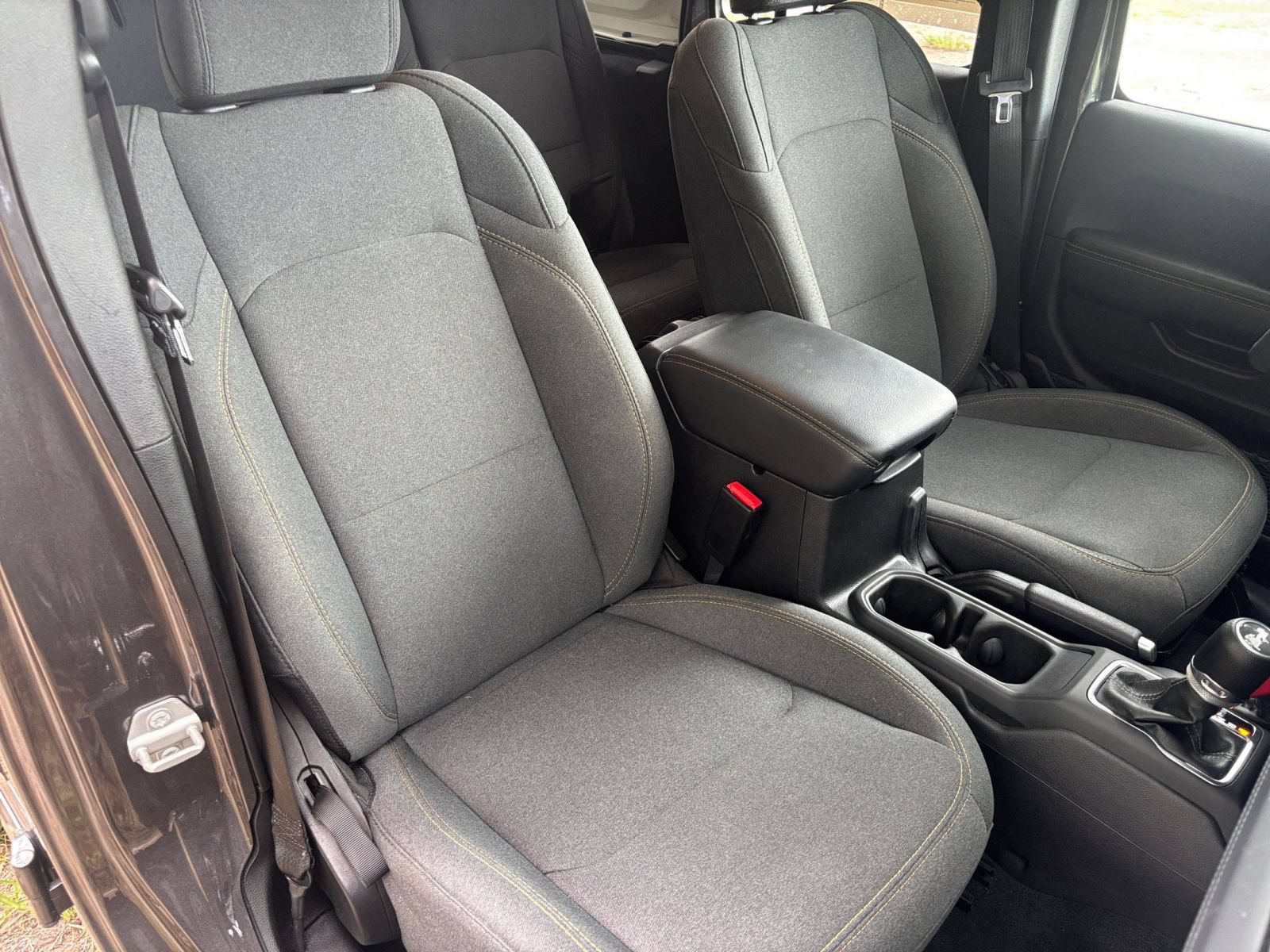 Used 2025 Jeep Wrangler Unlimited Sahara AWD/4WD image 33