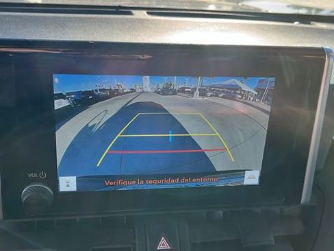 Used 2025 Toyota RAV4 XLE AWD/4WD image 12
